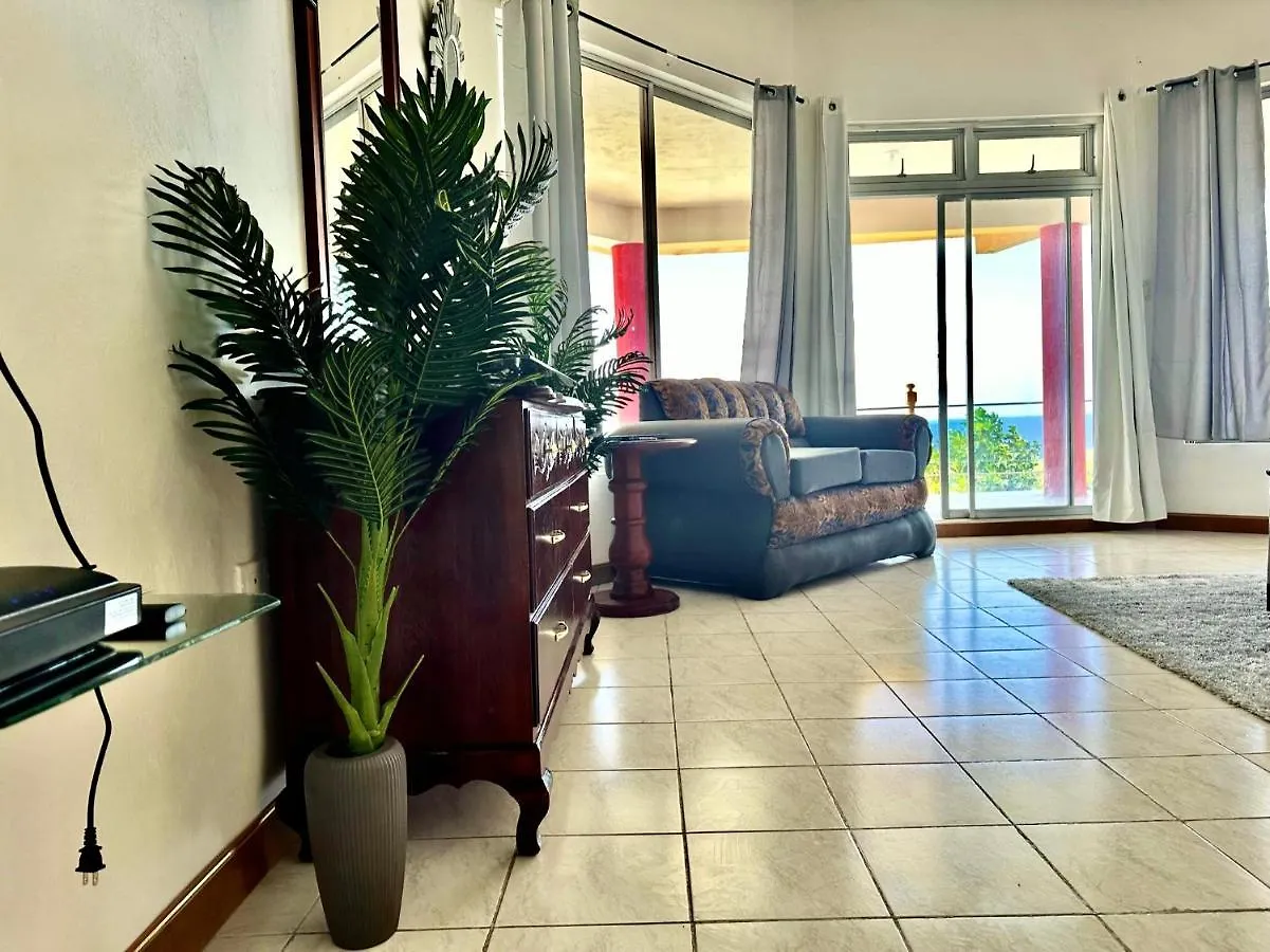876 Oasis - A Private Oceanview Villa Ocho Ríos Jamaica