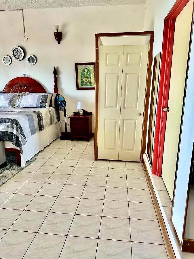 Pensionat 876 Oasis - A Private Oceanview Villa Ocho Rios